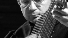 István Kónya, <i>chitarrone i arhilutnja</i>